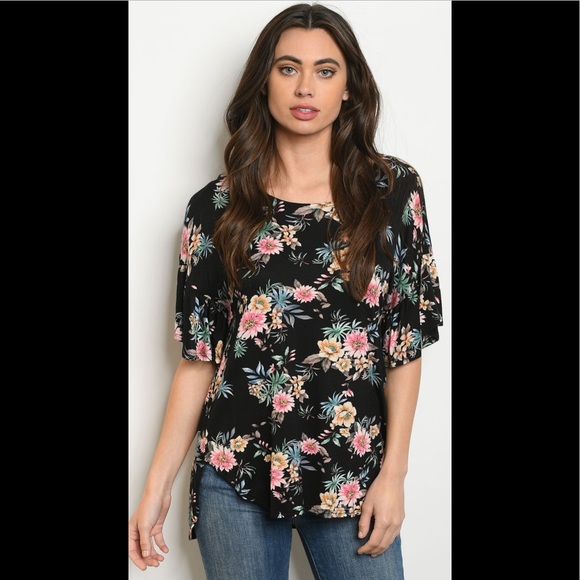 2 for $40❤️black floral top - Picture 2 of 5